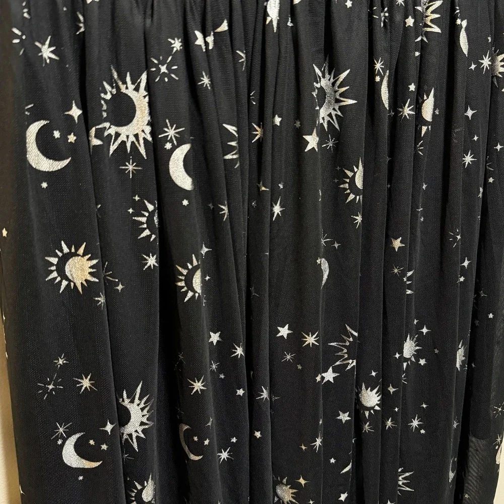 Hot Topic Women's Black‎ Celestial Pleated Midi Skirt Sun Moon Stars Size Small